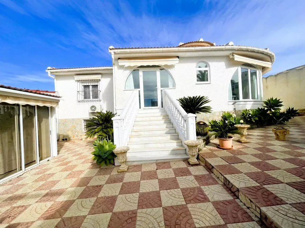 3-bedroom Villa In Ciudad Quesada, Spain (212 M²)