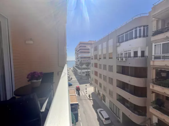 3-bedroom Apartment In Torrevieja, Spain (101 M²)