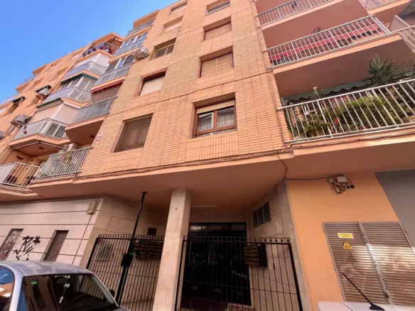 3-bedroom Apartment In Torrevieja, Spain (101 M²)