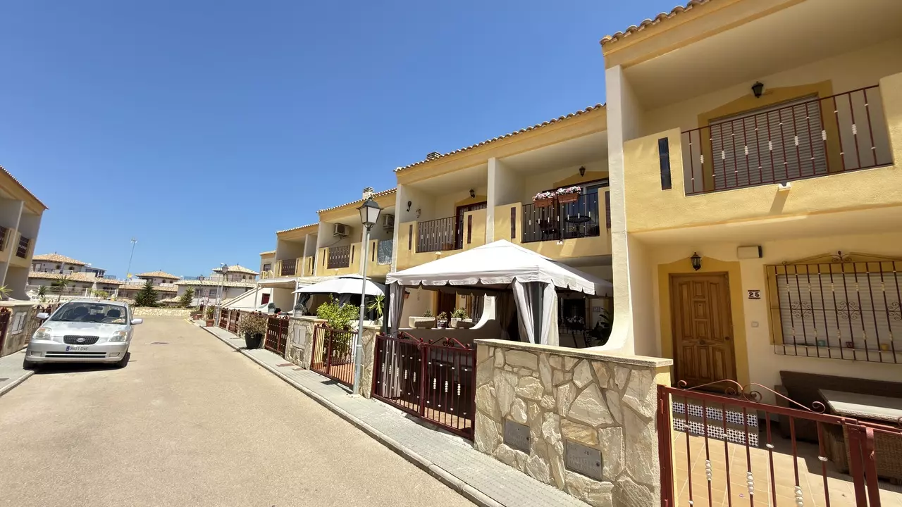 3-bedroom Town House In Orihuela Costa, Spain (80 M²)