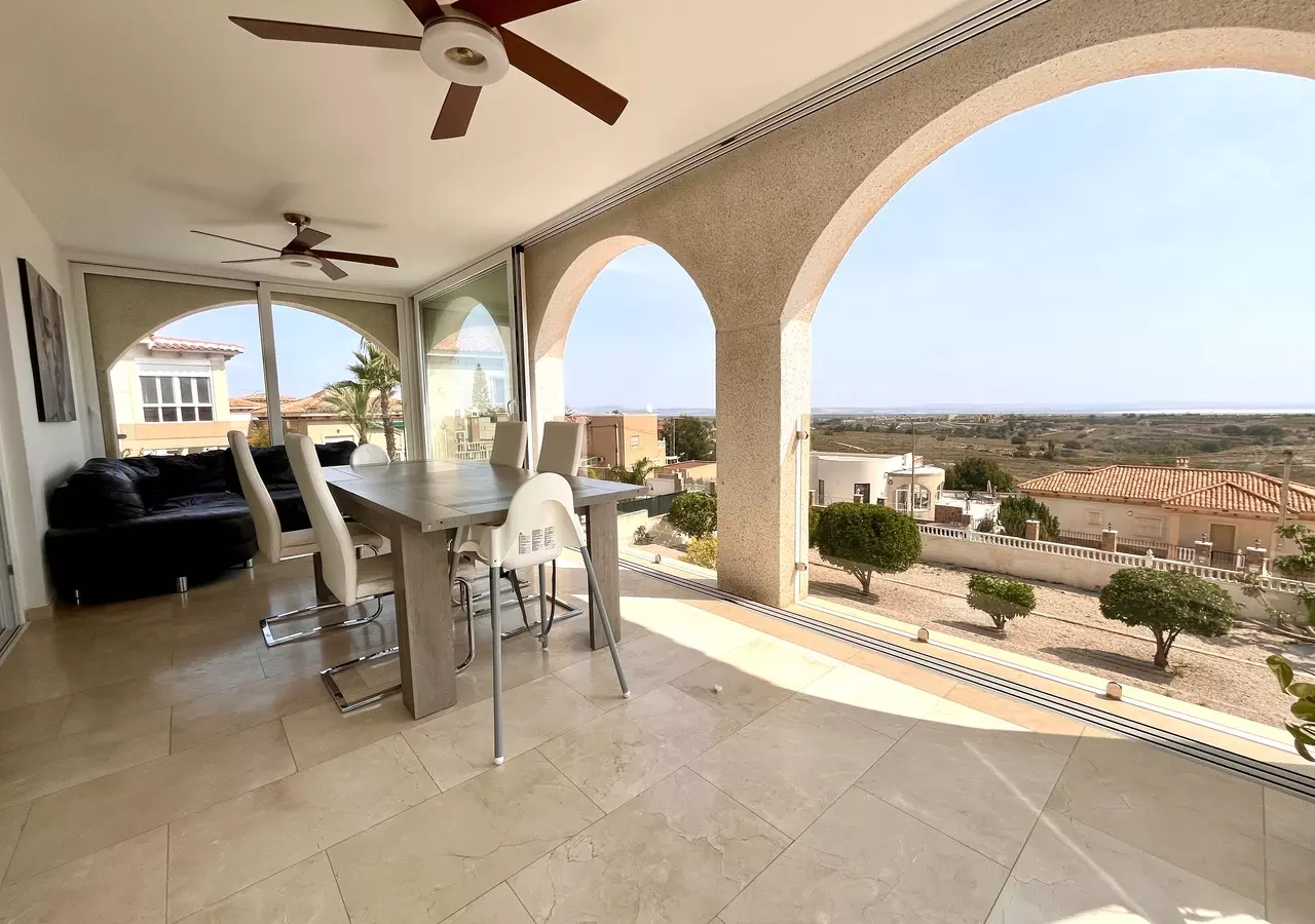 5-bedroom Villa In San Miguel De Salinas, Spain (163 M²)