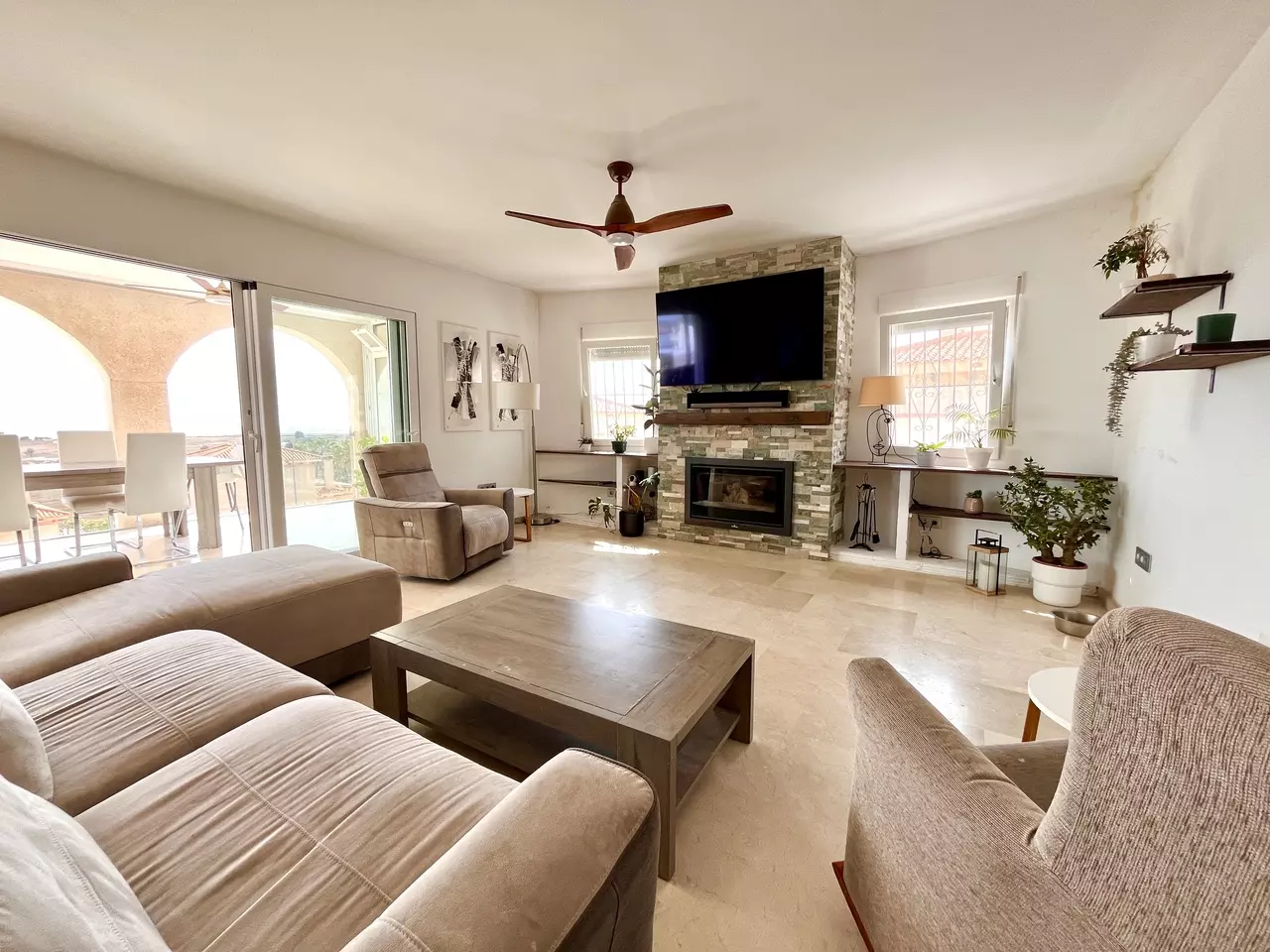 5-bedroom Villa In San Miguel De Salinas, Spain (163 M²)