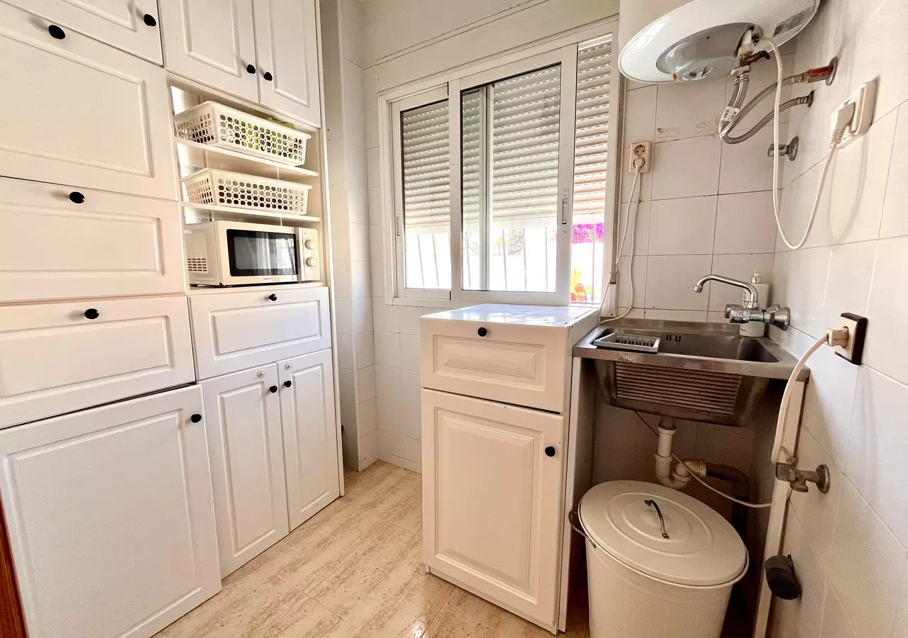 5-bedroom Villa In San Miguel De Salinas, Spain (163 M²)