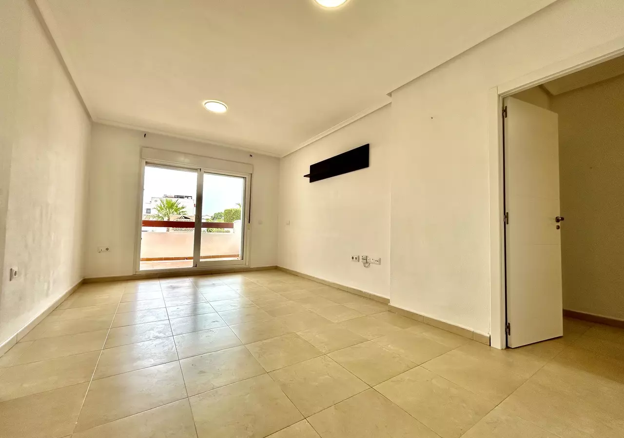 2-bedroom Apartment In Villamartin, Spain (60 M²)