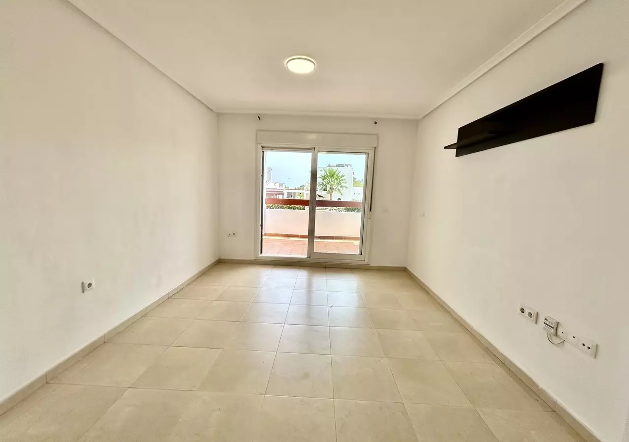 2-bedroom Apartment In Villamartin, Spain (60 M²)