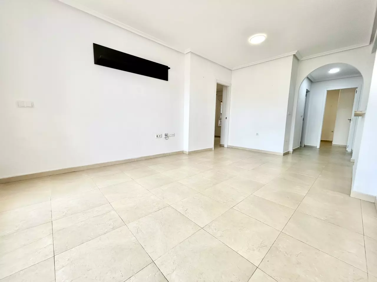 2-bedroom Apartment In Villamartin, Spain (60 M²)