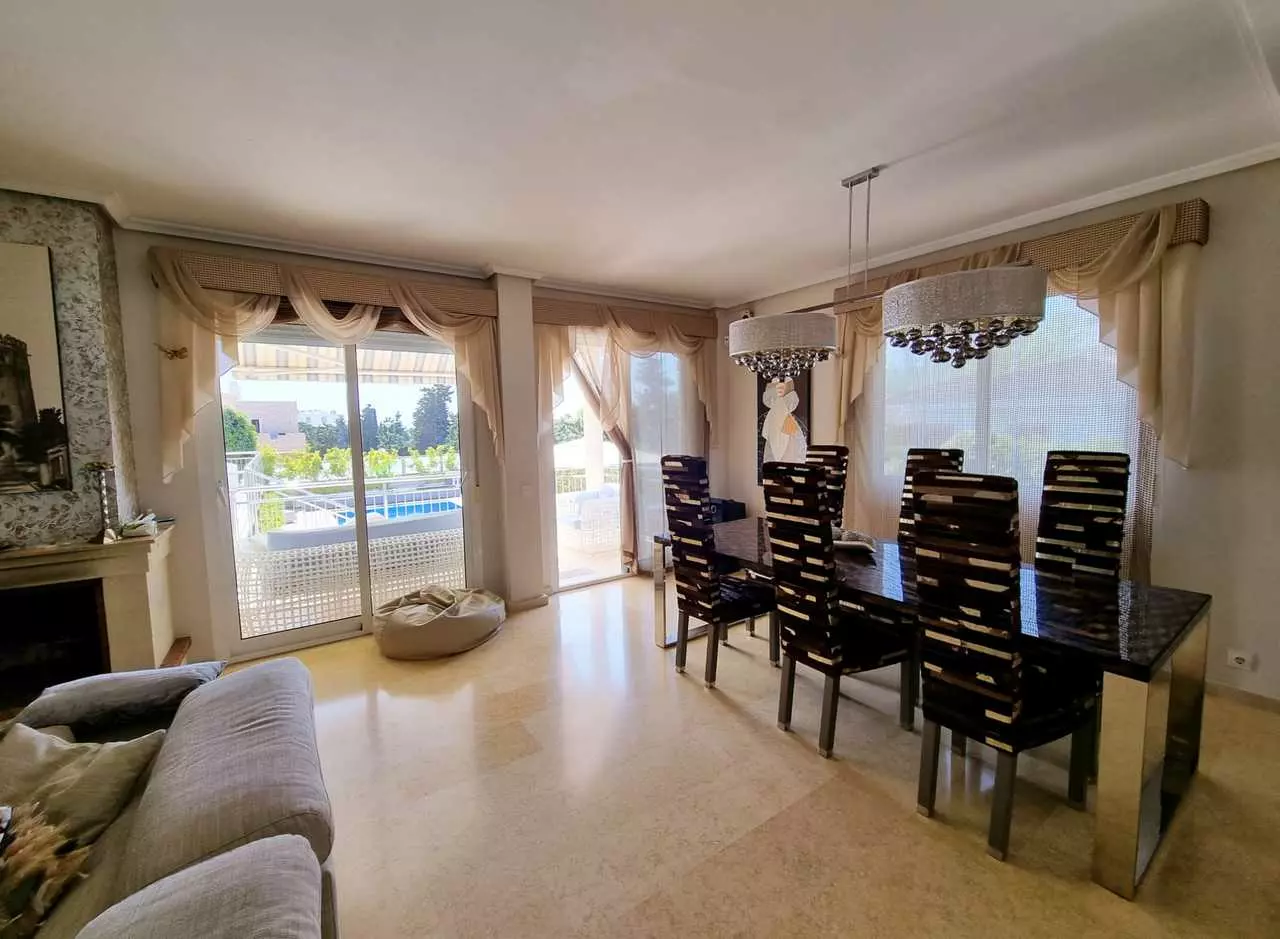 5-bedroom Villa In Torrevieja, Spain (469 M²)