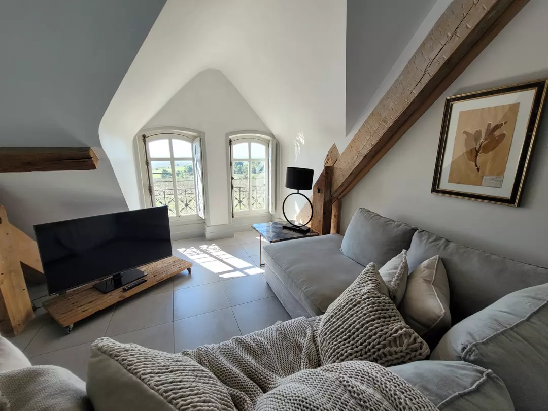2-bedroom Apartment In Quarante, France (70 M²)