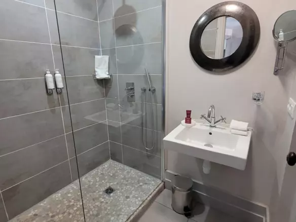 2-bedroom Apartment In Quarante, France (70 M²)
