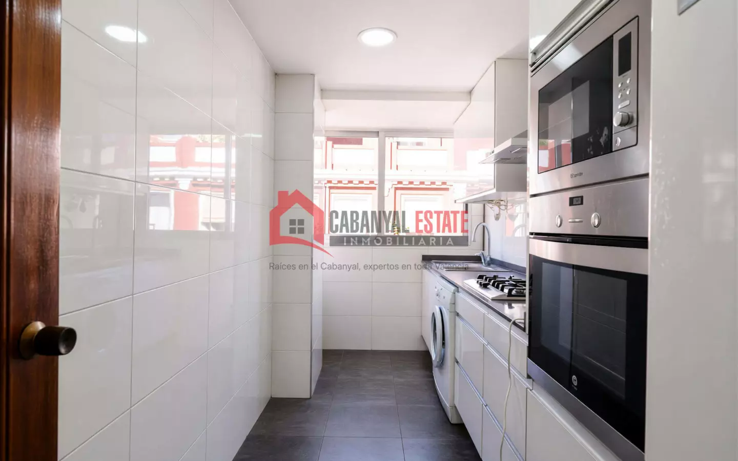 3-bedroom Flat In Valencia (92 M²)