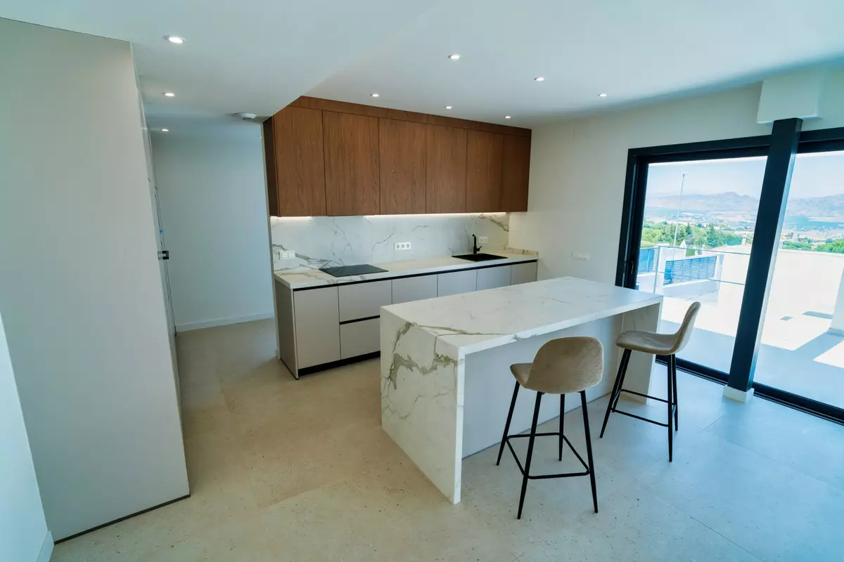 4-bedroom Villa In Alhaurín De La Torre, Spain (259 M²)