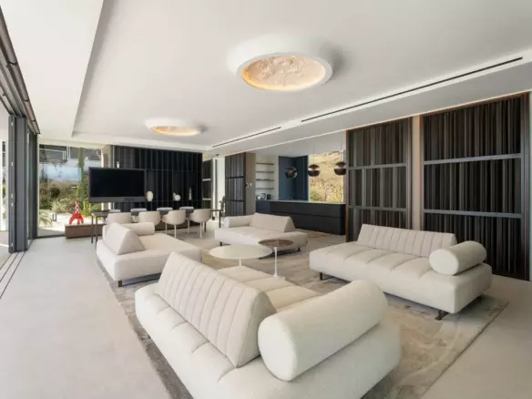 4-bedroom Villa In Mijas, Spain (552 M²)