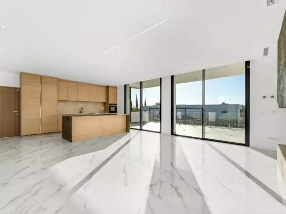 6-bedroom Villa In Benahavis, Spain (1.038 M²)