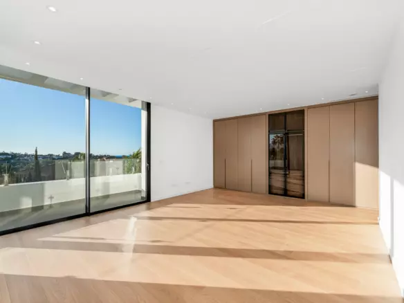 6-bedroom Villa In Benahavis, Spain (1.038 M²)