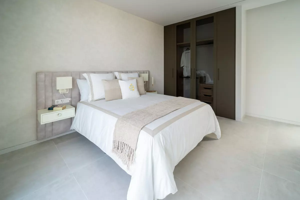 6-bedroom Villa In Estepona, Spain (1.182 M²)