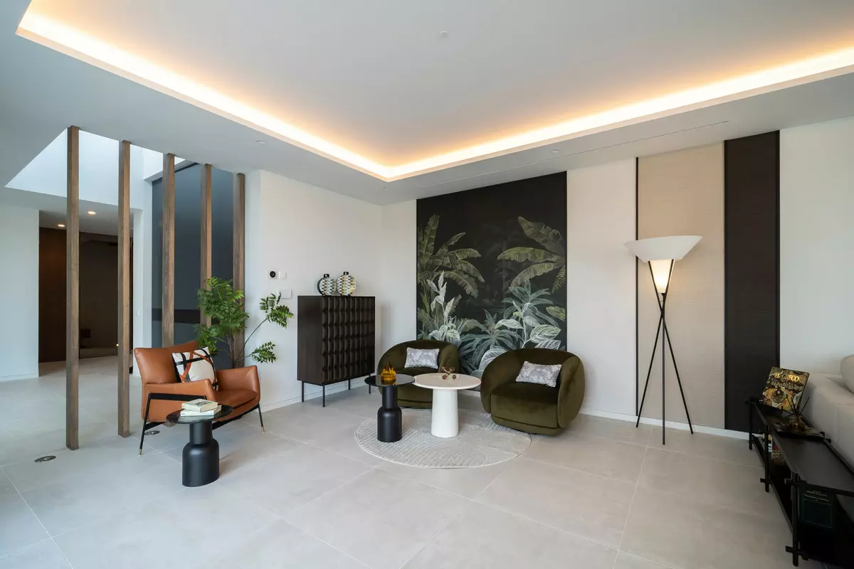 6-bedroom Villa In Estepona, Spain (1.182 M²)