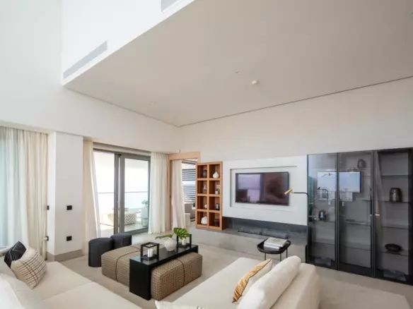 4-bedroom Apartment In Málaga, Spain (413 M²)