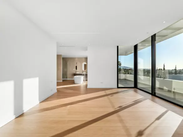 6-bedroom Villa In Benahavis, Spain (1.038 M²)