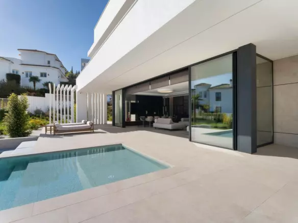 4-bedroom Villa In Mijas, Spain (552 M²)
