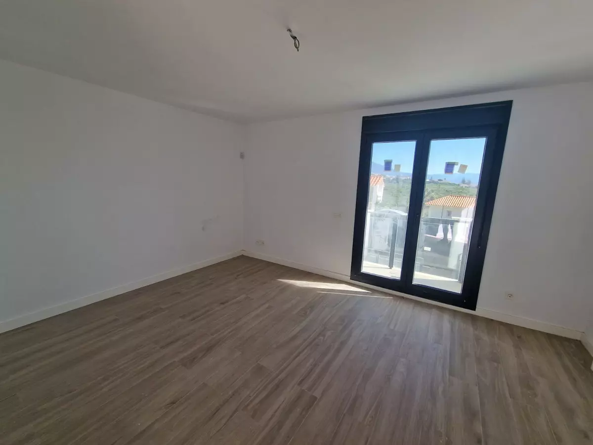 2-bedroom Semi In Manilva, Spain (128 M²)
