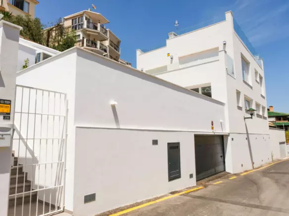 2-bedroom Apartment In Málaga, Spain (108 M²)