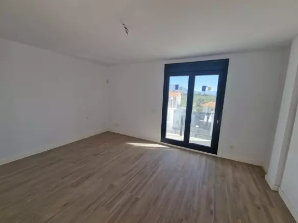 2-bedroom Semi In Manilva, Spain (128 M²)