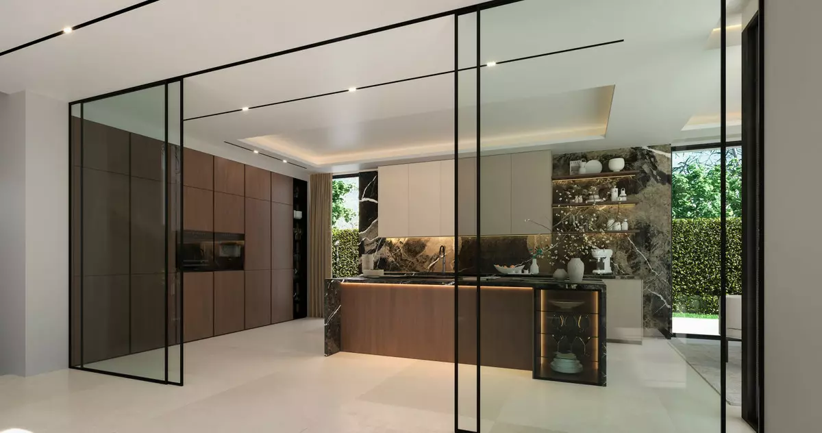 5-bedroom Villa In Estepona, Spain (582 M²)