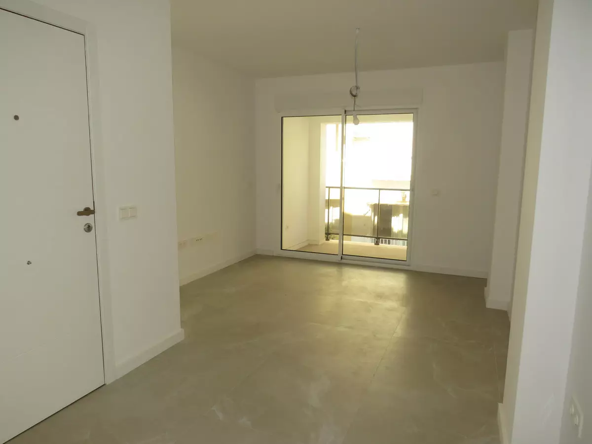 2-bedroom Apartment In Fuengirola, Spain (74 M²)