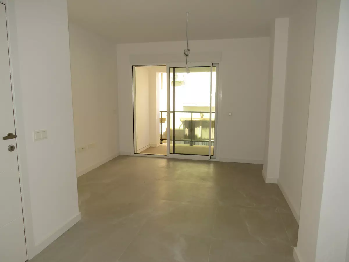 2-bedroom Apartment In Fuengirola, Spain (74 M²)