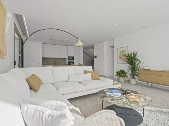 3-bedroom Villa In Benidorm, Spain (227 M²)