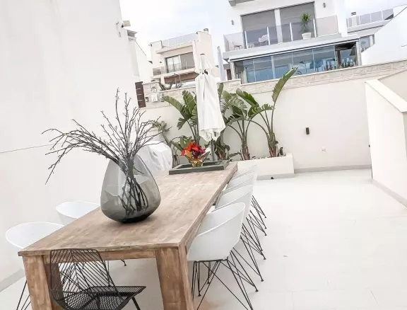 4-bedroom Villa In San Miguel De Salinas, Spain (263 M²)