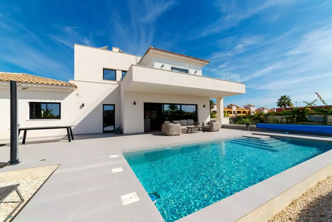 4-bedroom Villa In Los Montesinos, Spain (454 M²)