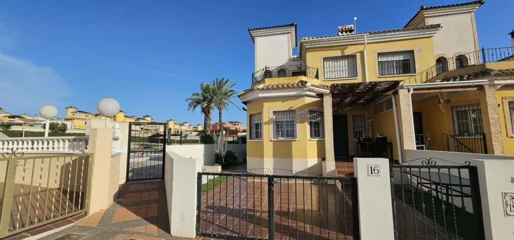 3-bedroom Villa In Orihuela, Spain (101 M²)