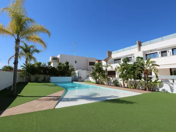 2-bedroom Penthouse In Pilar De La Horadada, Spain (75 M²)