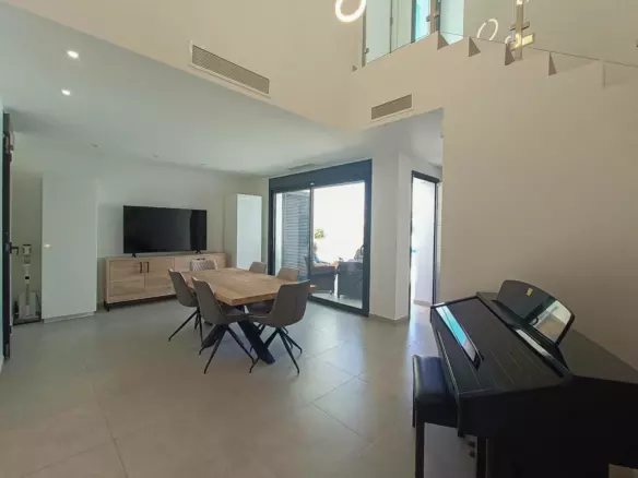5-bedroom Villa In Rojales, Spain (214 M²)