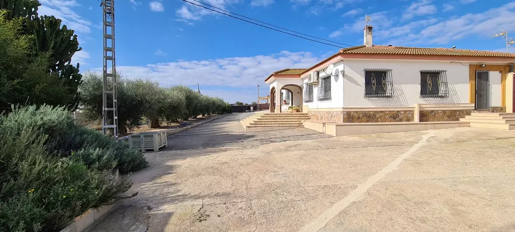 3-bedroom Villa In Orihuela, Spain (330 M²)