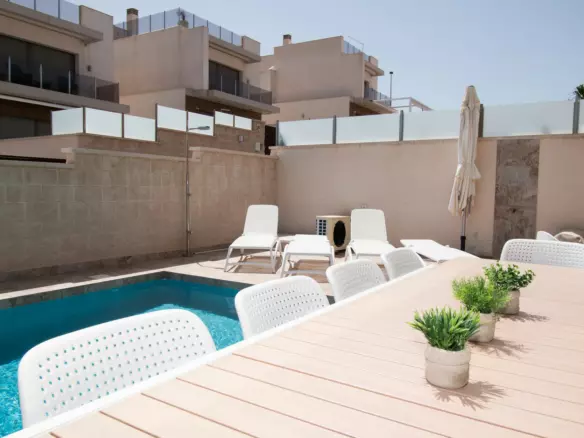 5-bedroom Villa In Orihuela Costa, Spain (190 M²)