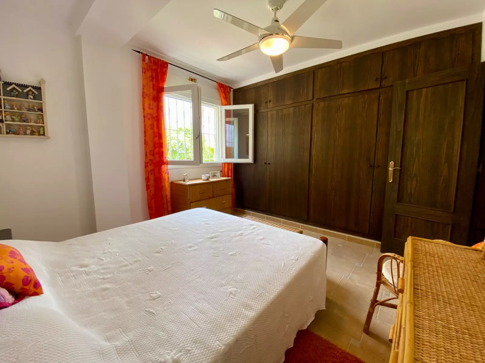 3-bedroom Villa In Algorfa, Spain (274 M²)