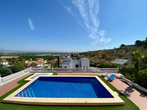3-bedroom Villa In Algorfa, Spain (274 M²)