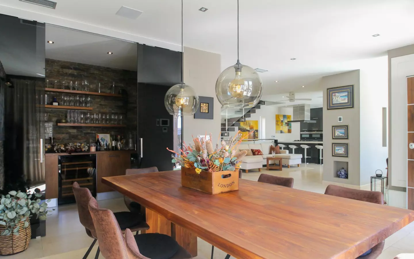 4-bedroom Villa In Torrevieja, Spain (324 M²)