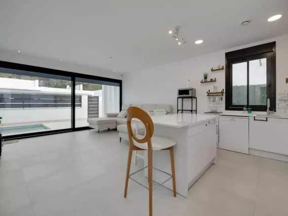 3-bedroom Villa In Orihuela, Spain (111 M²)
