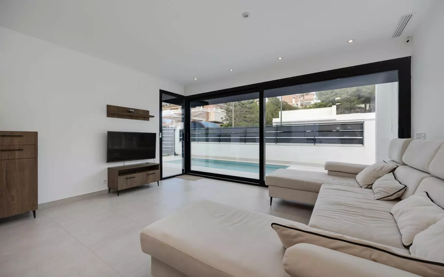 3-bedroom Villa In Orihuela, Spain (111 M²)