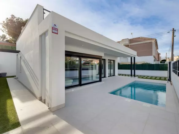 3-bedroom Villa In Orihuela, Spain (111 M²)