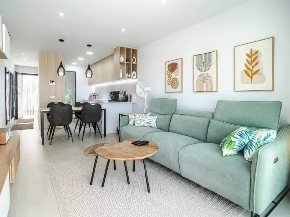 3-bedroom Apartment In Torrevieja, Spain (138 M²)