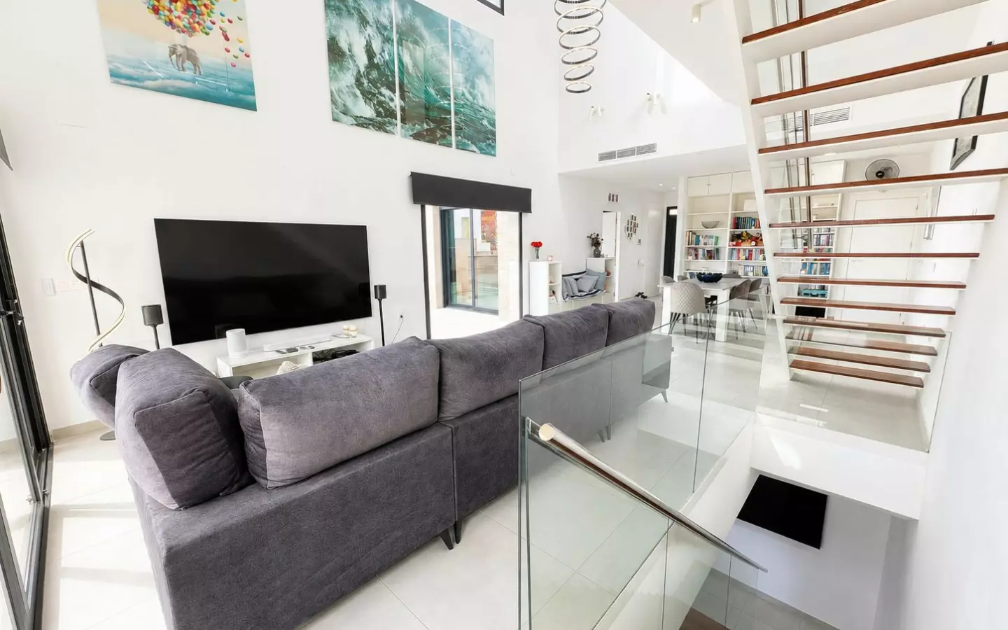 4-bedroom Villa In Benijofar, Spain (319 M²)