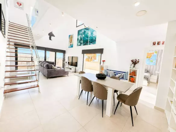 4-bedroom Villa In Benijofar, Spain (319 M²)