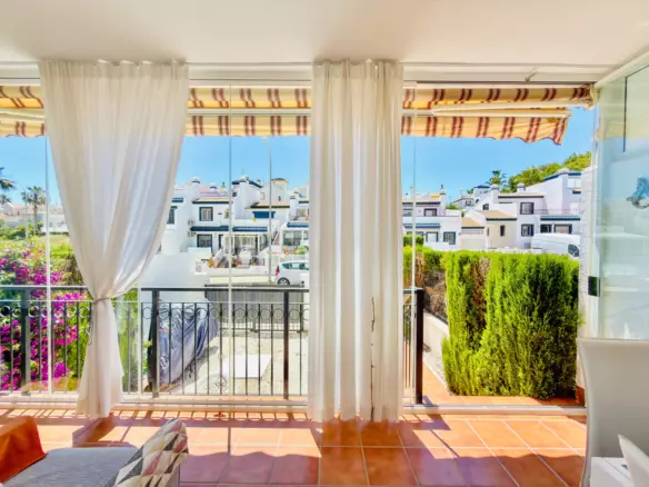 2-bedroom Property In Orihuela Costa, Spain (86 M²)
