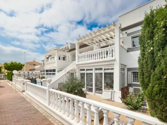 2-bedroom Apartment In Orihuela Costa, Spain (89 M²)