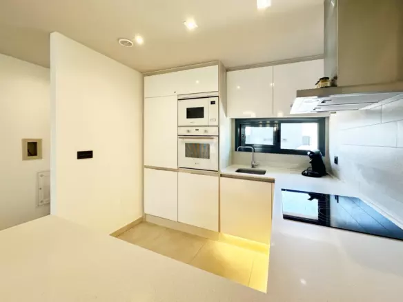 2-bedroom Apartment In Guardamar Del Segura, Spain (75 M²)