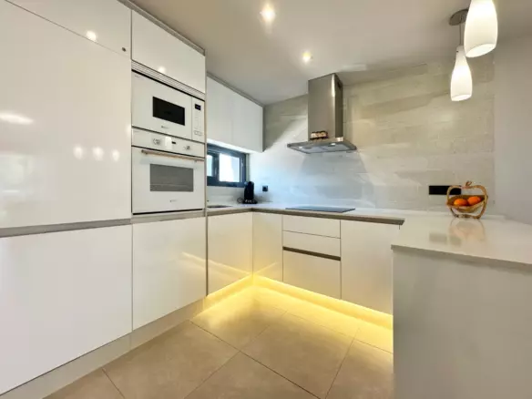 2-bedroom Apartment In Guardamar Del Segura, Spain (75 M²)